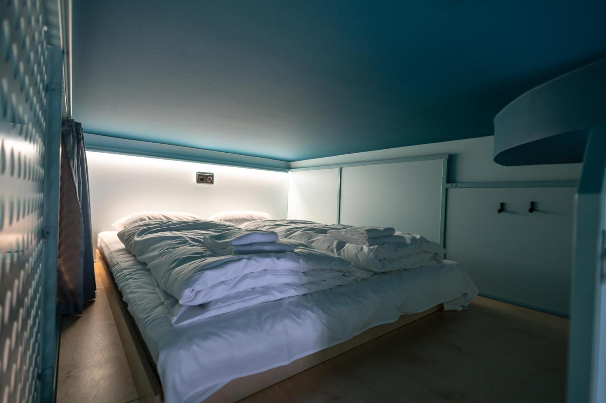 Hostal Bunks At Rode