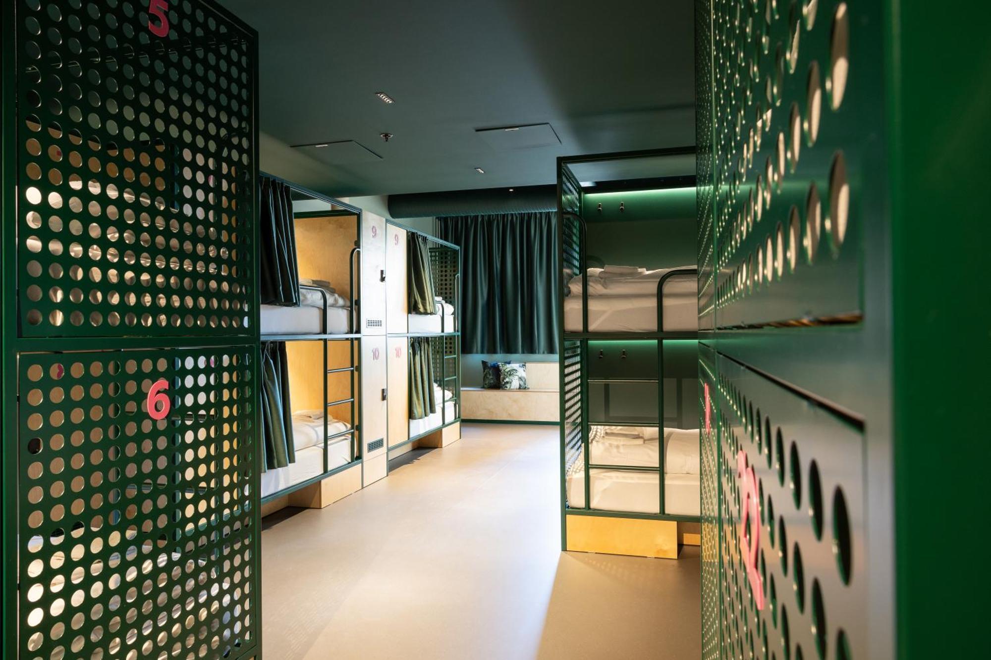 Bunks At Rode Hostal *